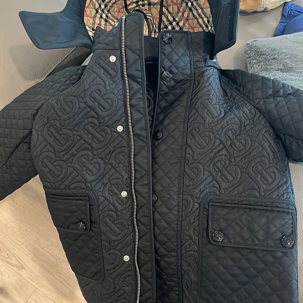 Burberry size 6 girls jacket. Never worn because she outgrew before it got cold